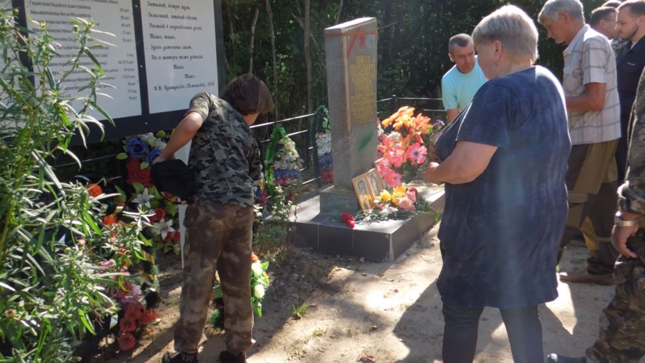 В Брянской области через Дубровский район прошел автопоезд памяти «Партизанскими тропами»