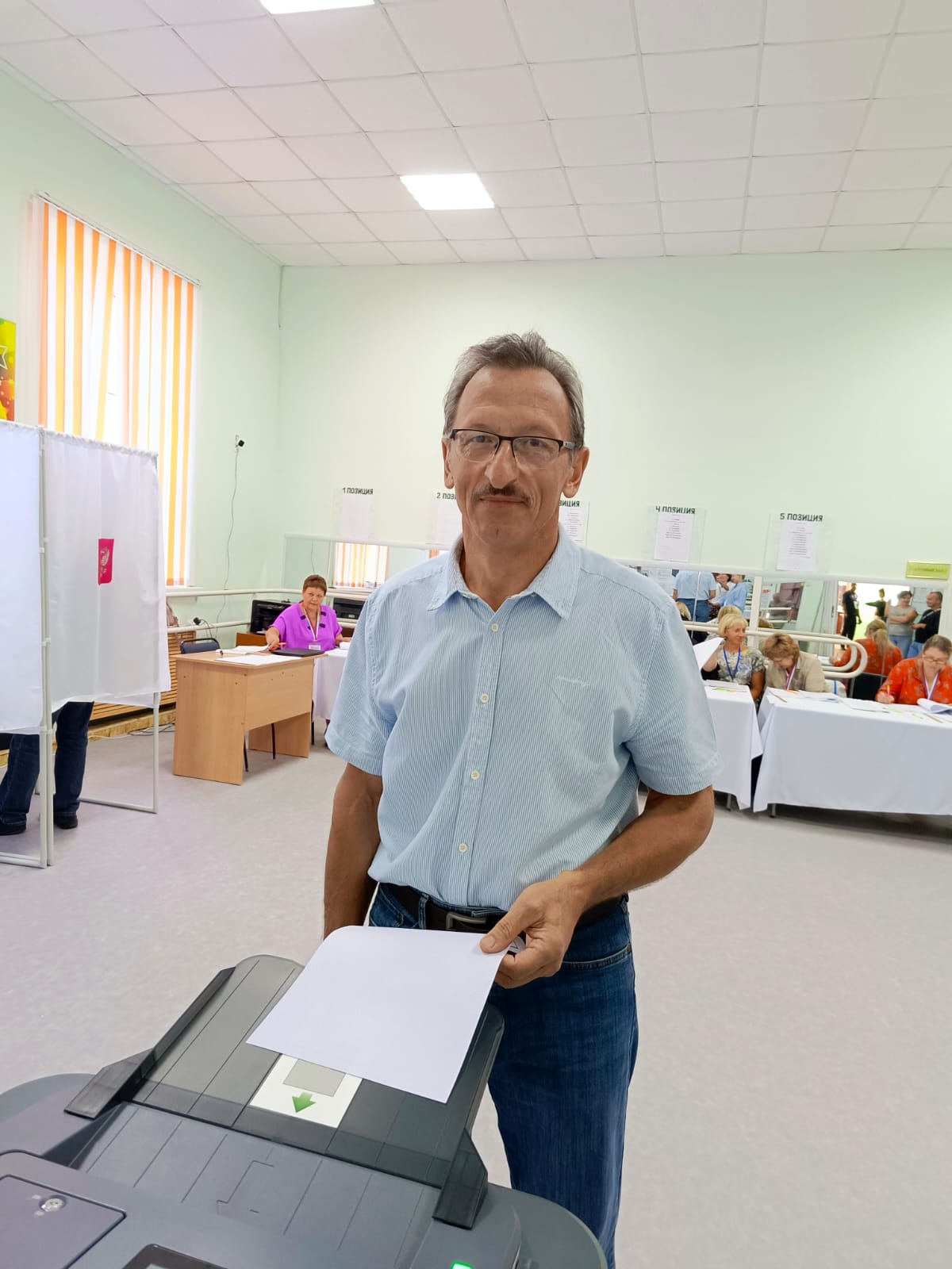 На выборах проголосовал  врач Почепской ЦРБ Александр Тимошенко