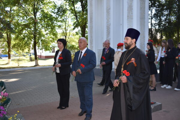 В Сураже Брянской области состоялось мероприятие, посвящённое 81-й годовщине освобождения от немецко-фашистских захватчиков