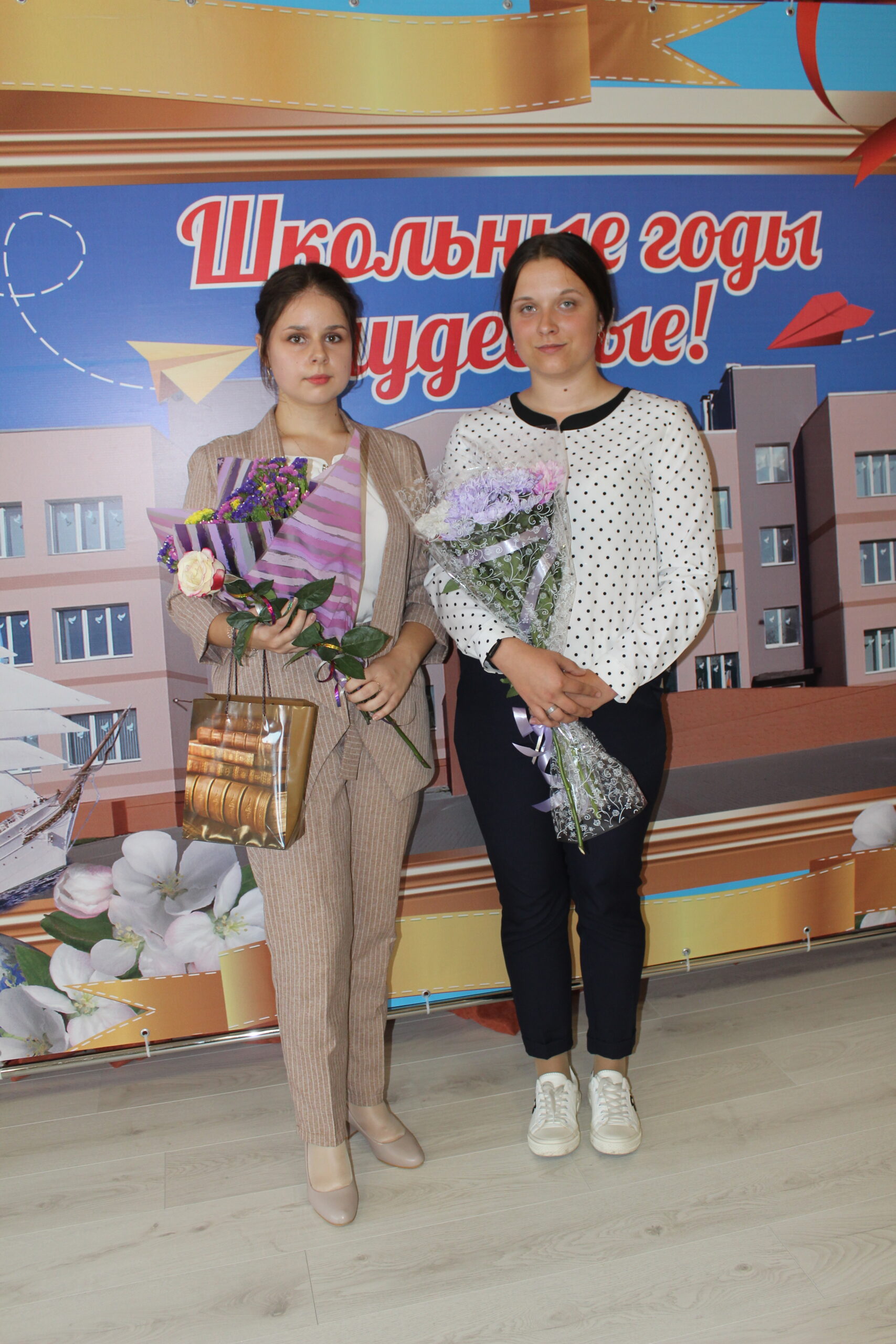 Кадровый состав педагогов Почепского района в этом году пополнился двумя молодыми учителями.