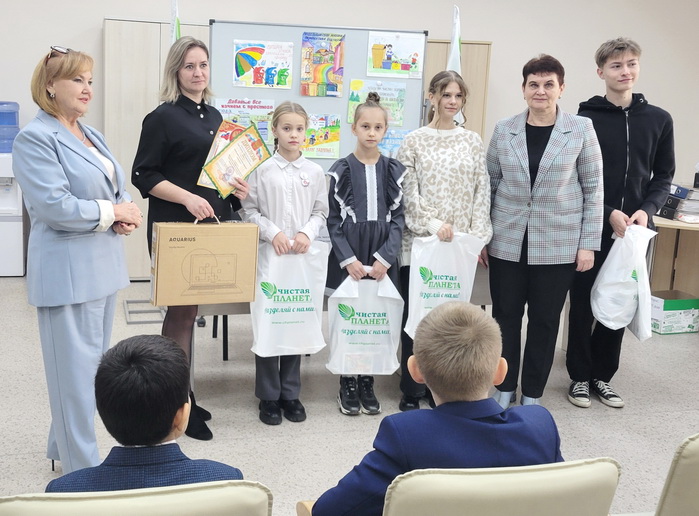 Брянские школьники спасли гектар леса