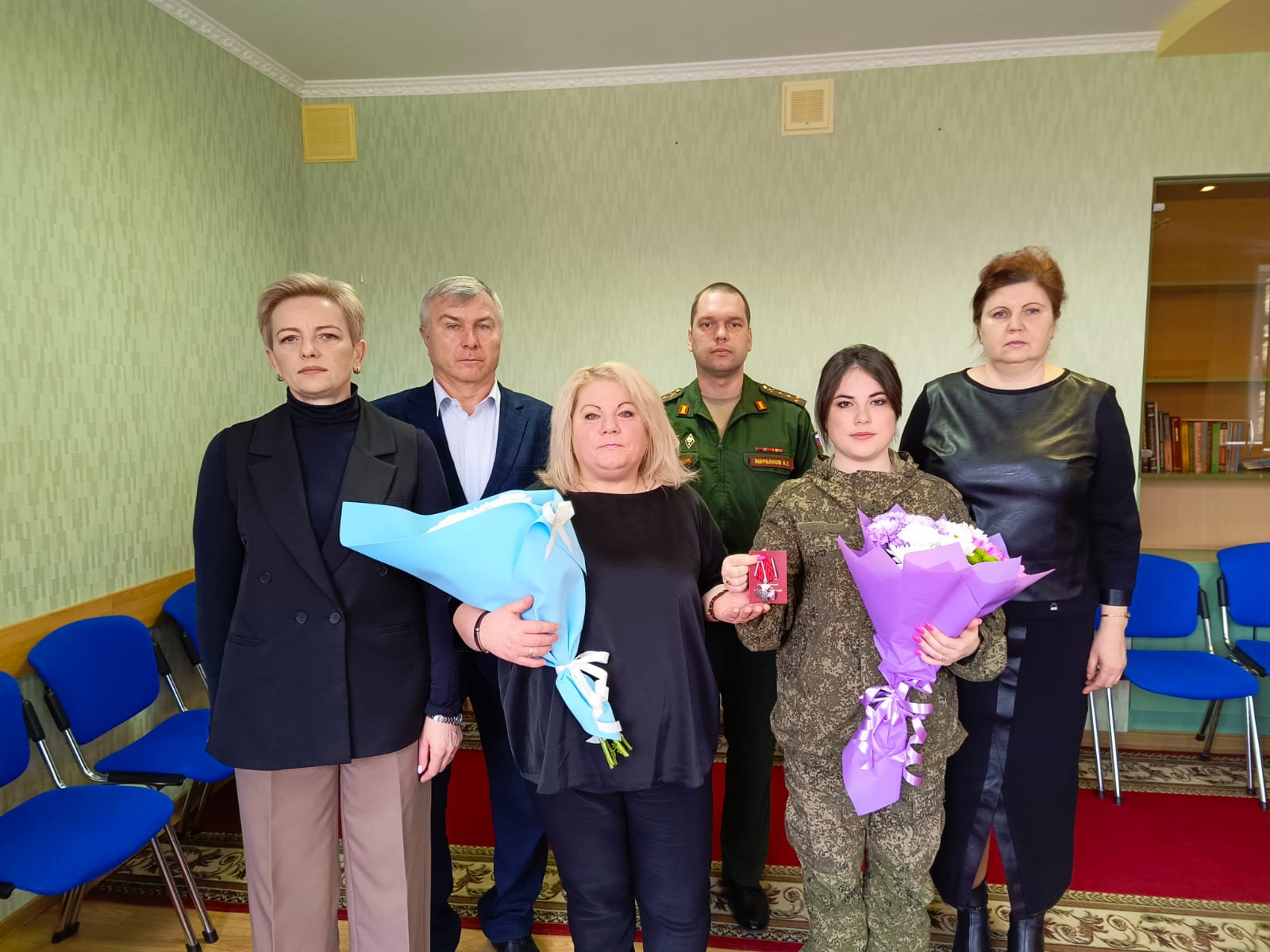 Орден Мужества (посмертно) вручен жене героя Валентина Бушила.