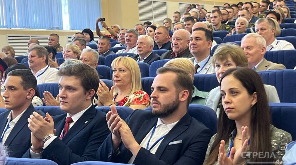 В Брянске прошел Гражданский форум, посвященный Году защитника Отечества