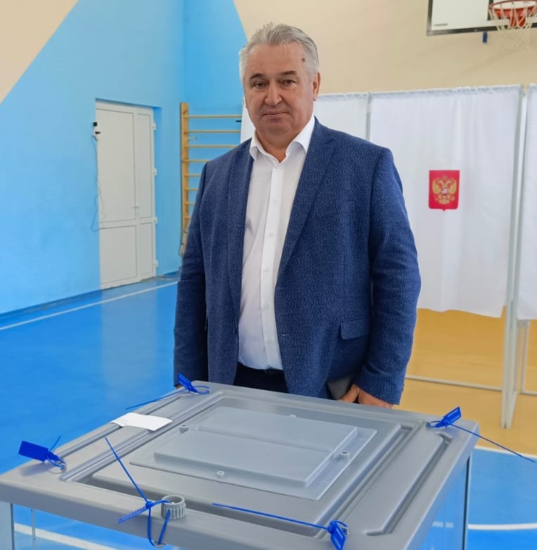 Депутат Брянской областной Думы Александр Граборов отметил важность участия граждан в голосовании.