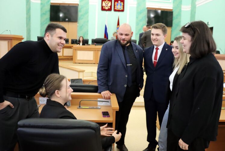 Молодые парламентарии Брянщины обсудили вопросы патриотизма и гражданской позиции