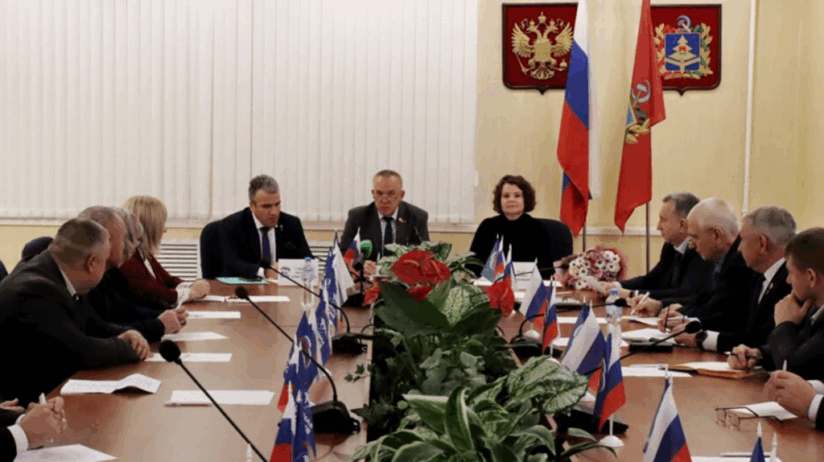 Муниципальные депутаты обсудили в Брянске выполнение Народной программы «Единой России»