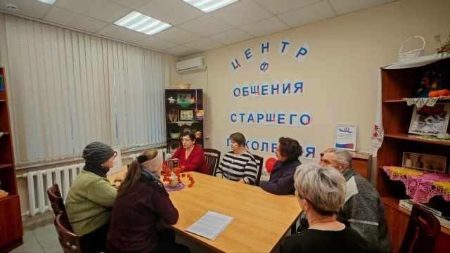 Информационный час «Нюрнбергский процесс » прошел в  Почепской центральной библиотеке.