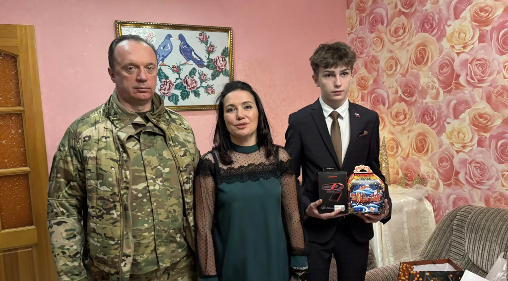 Командир брянских «БАРСов» поздравил семьи своих бойцов перед Новым годом