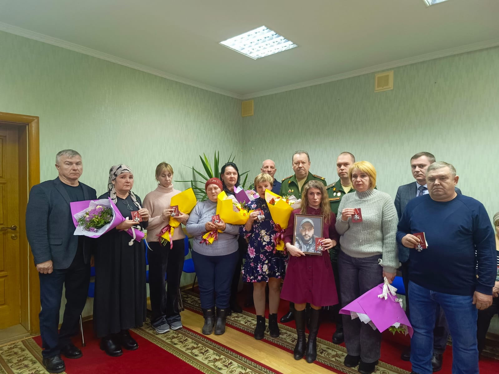 Ордена Мужества вручаются героям…