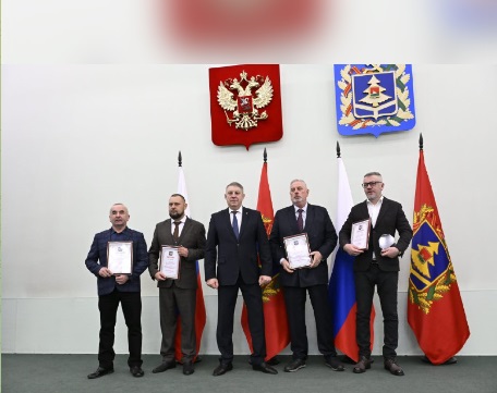 Александр Богомаз вручил награды победителям конкурса «Лучший предприниматель Брянской области»