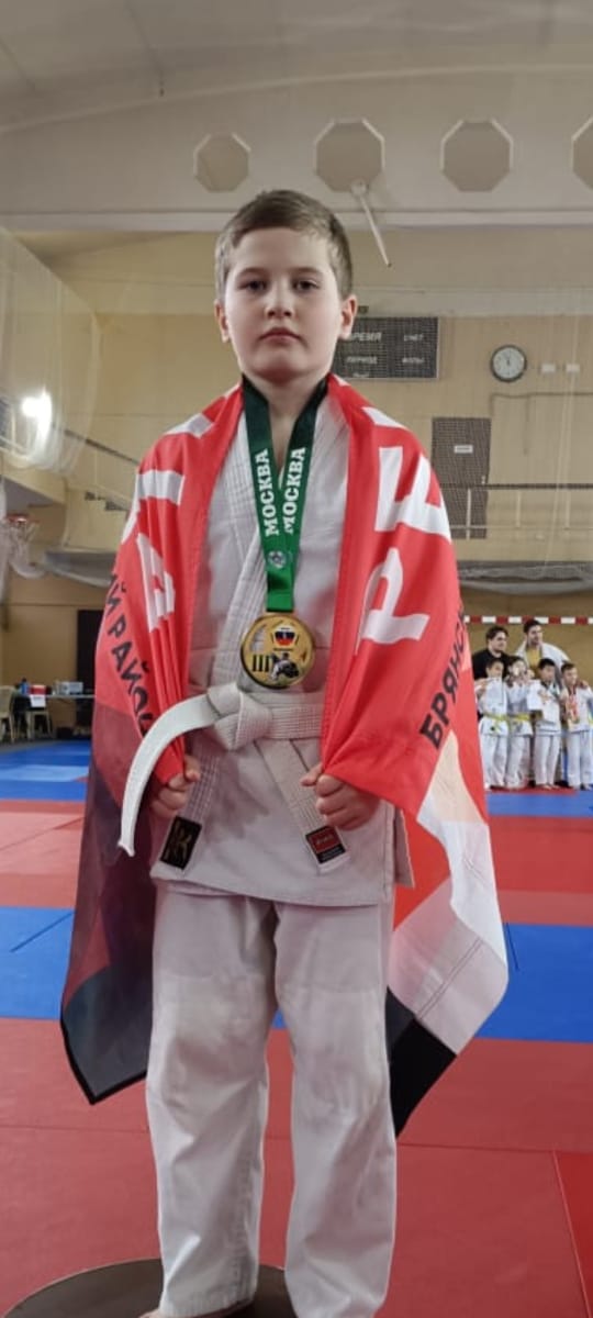 Почепский дзюдоист достойно выступил в открытом турнире в Москве