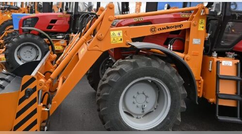 Александр Богомаз вместе с Иваном Крупко посетили предприятие «Амкодор-Брянск»