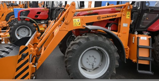 Александр Богомаз вместе с Иваном Крупко посетили предприятие «Амкодор-Брянск»