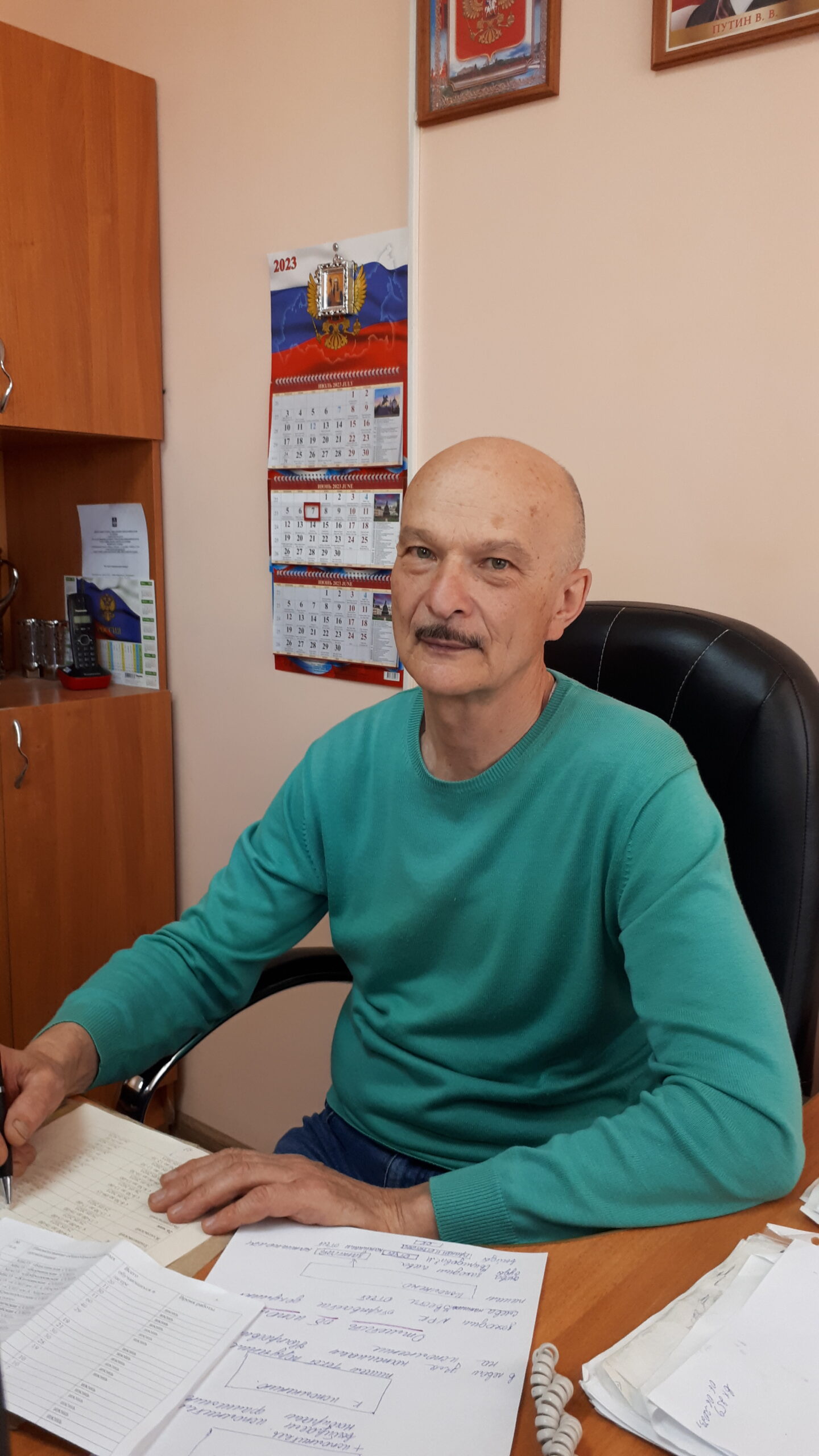 Своим мнением о прямой линии и пресс — конференции президента поделился почепчанин Владимир Калещак