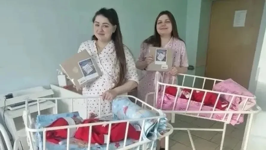 В Брянске поздравили женщин, ставших мамами в новогоднюю ночь