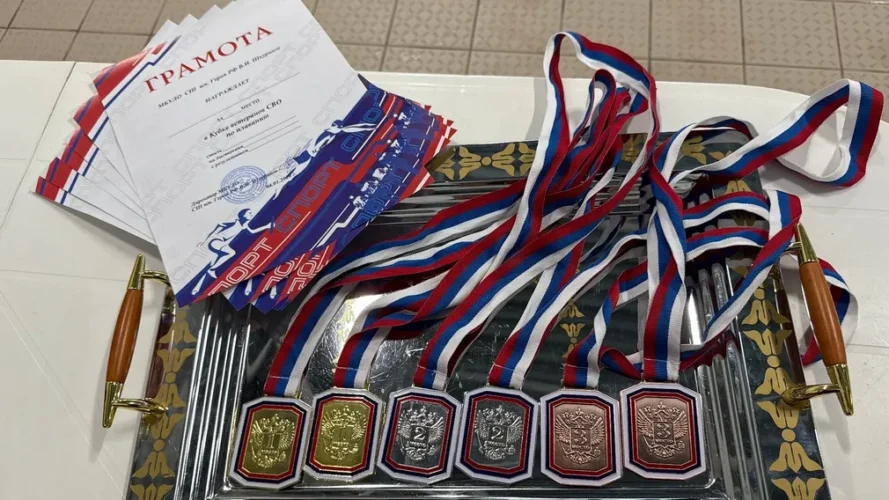 В брянских Клинцах прошел Кубок защитников Отечества по плаванию