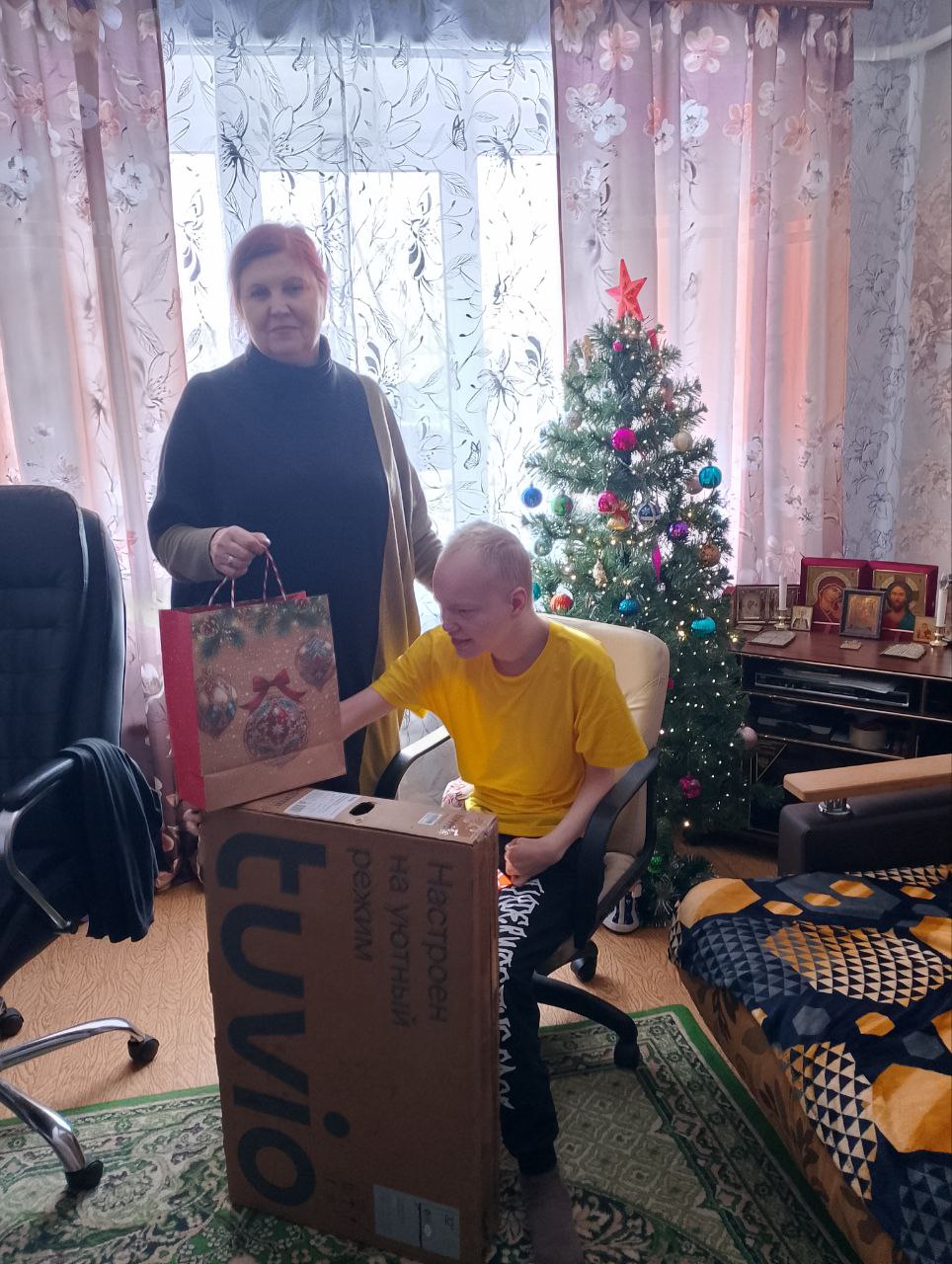 Глава администрации Почепского района исполнила желание мальчика из с. Третьяки