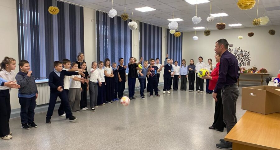 Новый спортинвентарь для Красногорской СОШ №1 Брянщины