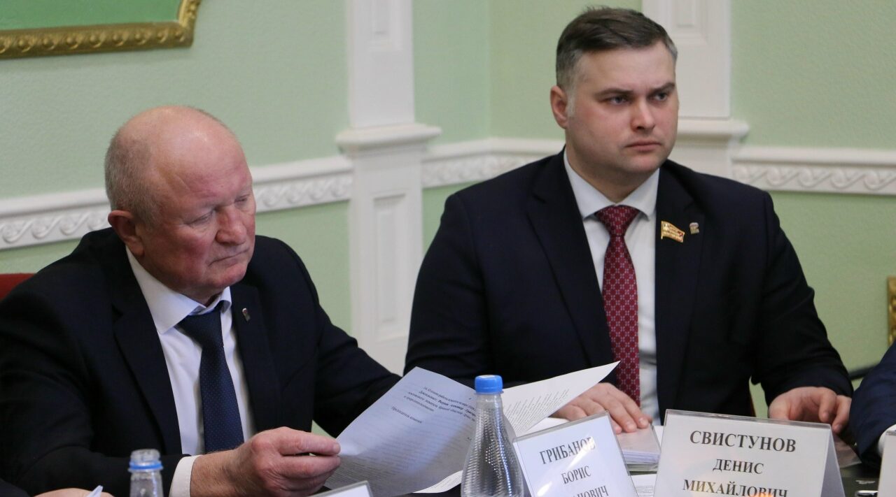 В Брянской областной Думе состоялось заседании комитета по аграрной политике и природопользованию