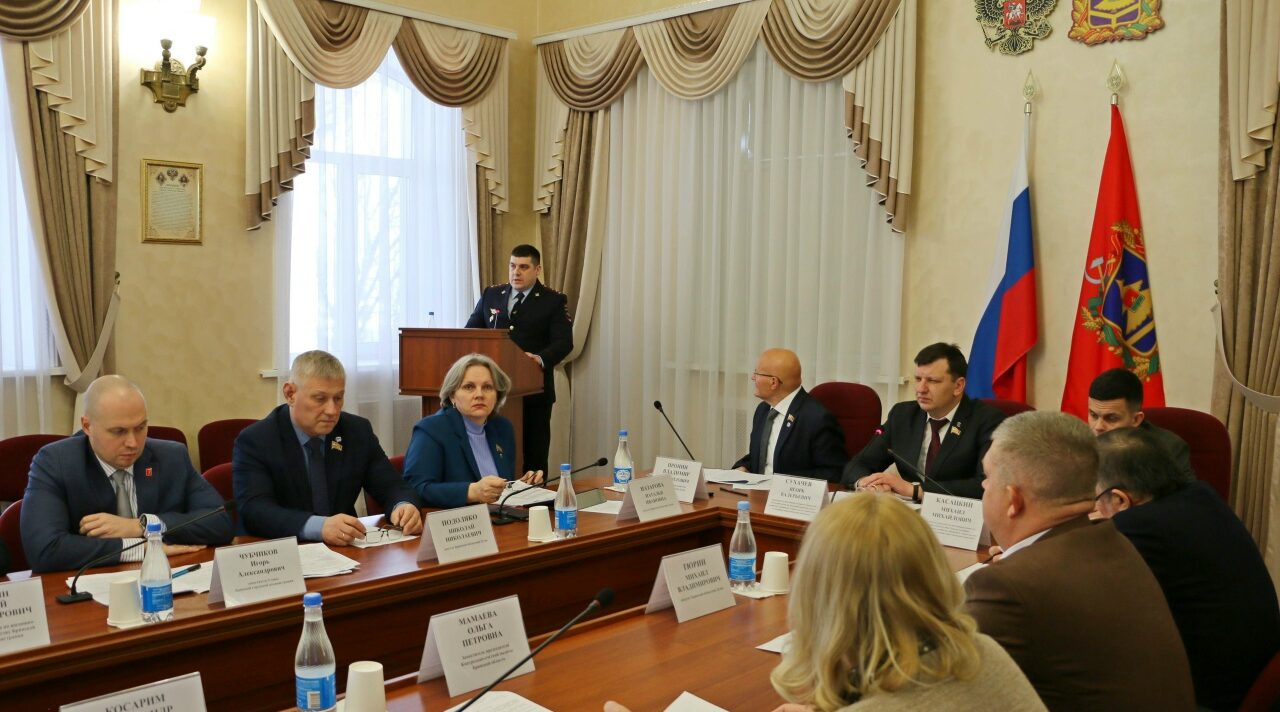 Депутаты обсудили вопрос об использовании муниципалитетами средств дорожного фонда