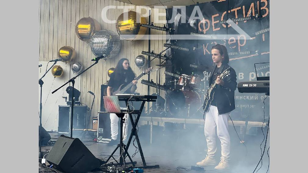 В Майском парке города Брянска проходит «Фестиваль кавер-групп+»