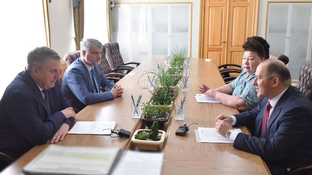 В Брянск приехал временно исполняющий обязанности представителя МИД России в Воронеже Алексей Ростовский