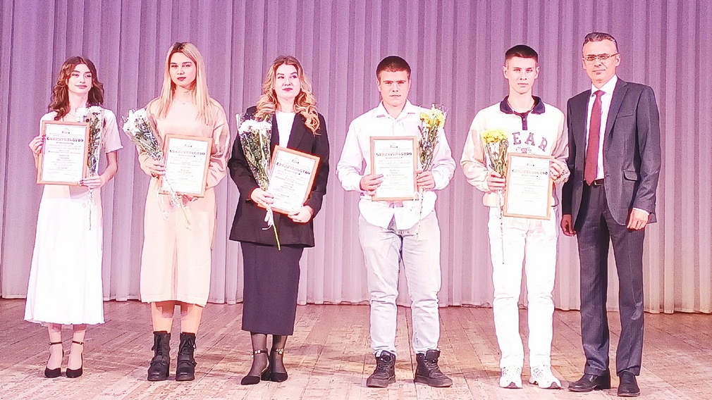 В Брянске состоялось награждение муниципальных стипендиатов