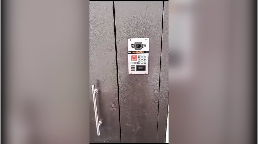 В Брянской области на дверях подъездов МКД установили систему дистанционного открывания