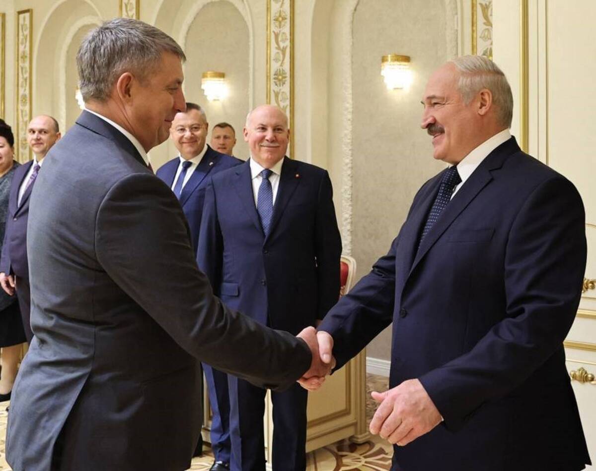 Губернатор Брянской области Александр Богомаз поздравил граждан республики Беларусь с юбилеем Союзного государства