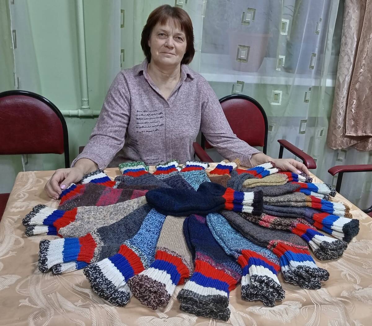 В Погарском районе Брянской области местные мастерицы  подготовили подарки для участников СВО