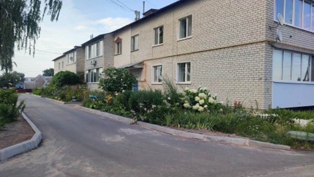 В  Мглине Брянской области  в 2024 году был завершен 1-й этап благоустройства дворовой территории