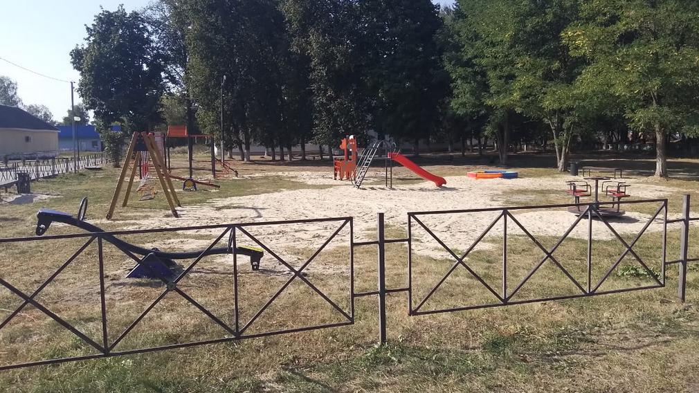 На Брянщине в поселке Кокоревка Суземского района благоустроили два объекта