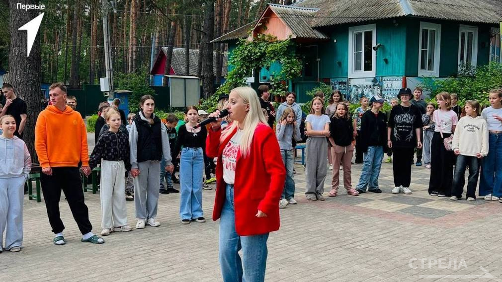 Брянские Первые пообщались с певицей ИванкА