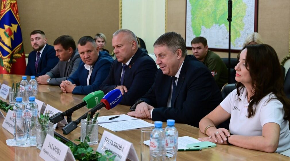 Опыт выдающихся врачей помогает брянским медикам в работе