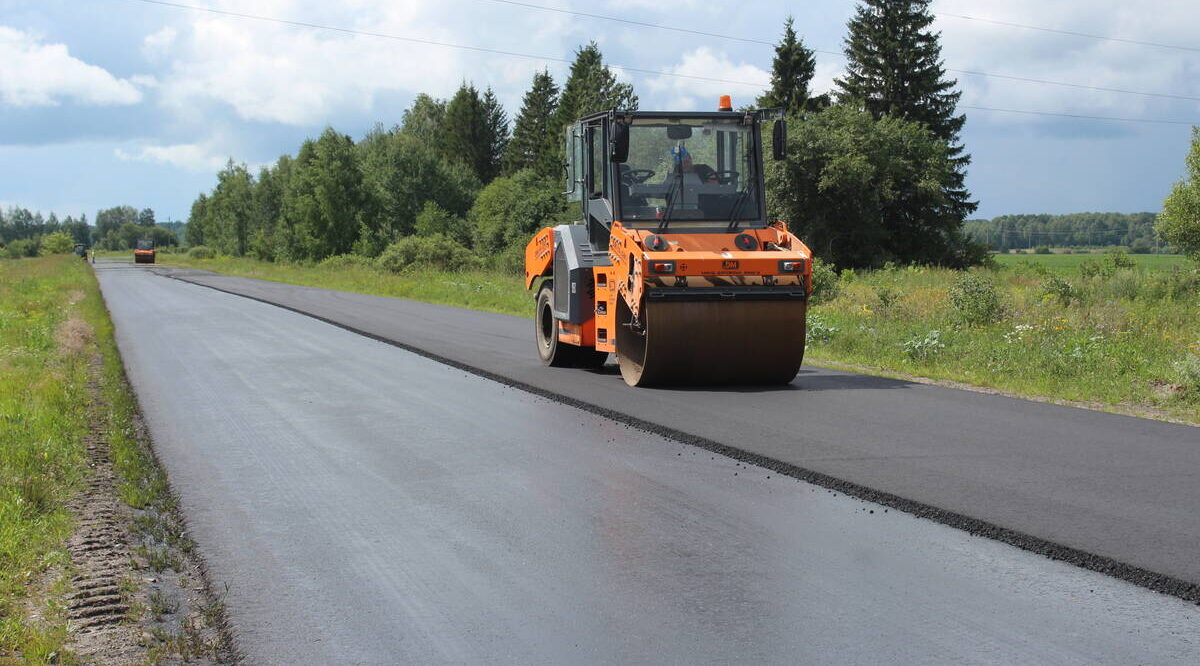 В Суземском районе продолжается капремонт дороги «Украина – Суземка»