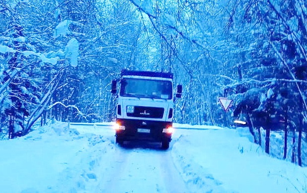 Зима красивая. Проезда нет