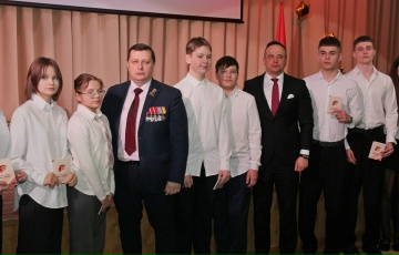 В Брянске школьники Советского района приняли присягу юнармейцев