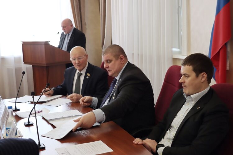 Депутаты Брянской областной Думы уделяют большое внимание развитию спорта и молодёжной политике