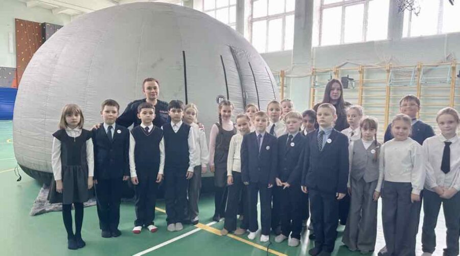 В Унече Брянской области полицейские и школьники провели «Неделю космоса»