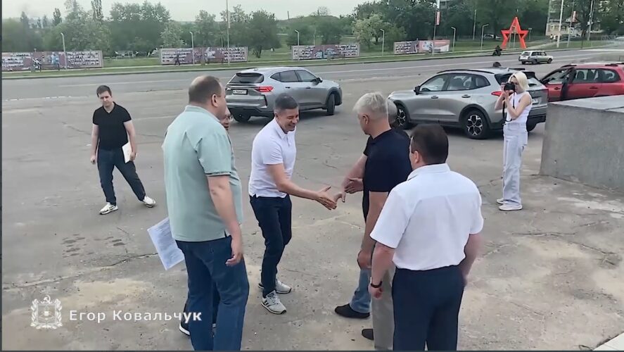 Егор Ковальчук с рабочей поездкой находится в Брянке ЛНР