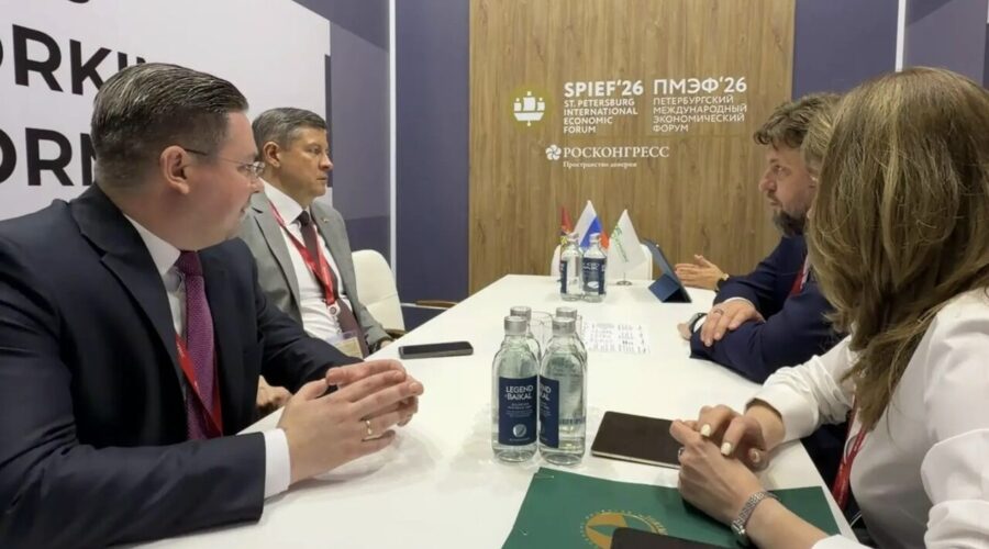 Глава Брянщины провел рабочую встречу с гендиректором ОА «Росагролизинг»