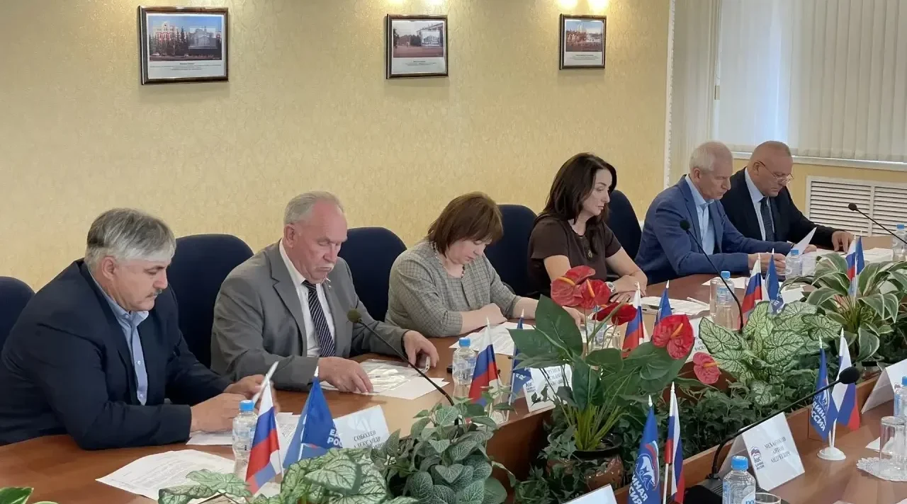 Александр Богомаз провел заседание Брянского регионального Организационного комитета