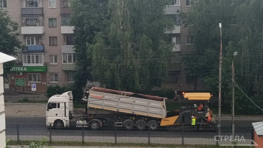 В Брянске продолжается капитальный ремонт улицы Спартаковской