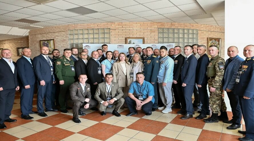Замглавы администрации Почепского района Алексей Тарабарко является участником кадровой программы