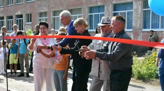 Олег Матыцин открыл новую спортивную площадку в Клинцовском районе