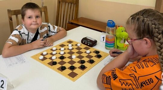 Брянские шашисты успешно выступили на соревнованиях в Орле
