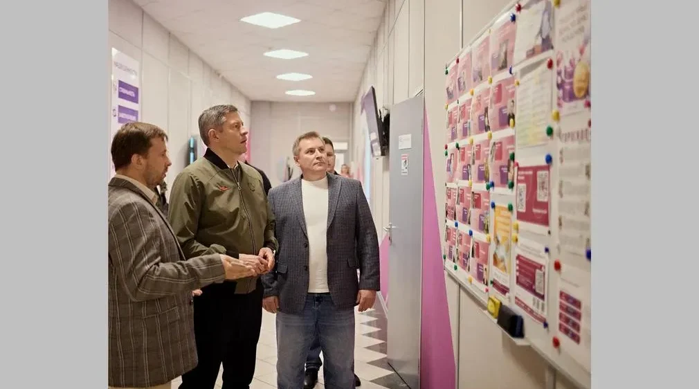 Егор Ковальчук в Брянске побывал в федеральном контакт-центре «ТелеТрайб»