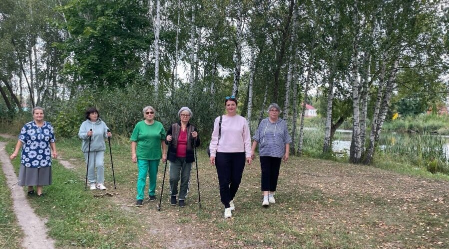 В Злынковском районе внедрена соцтехнология «Прогулка с доктором»