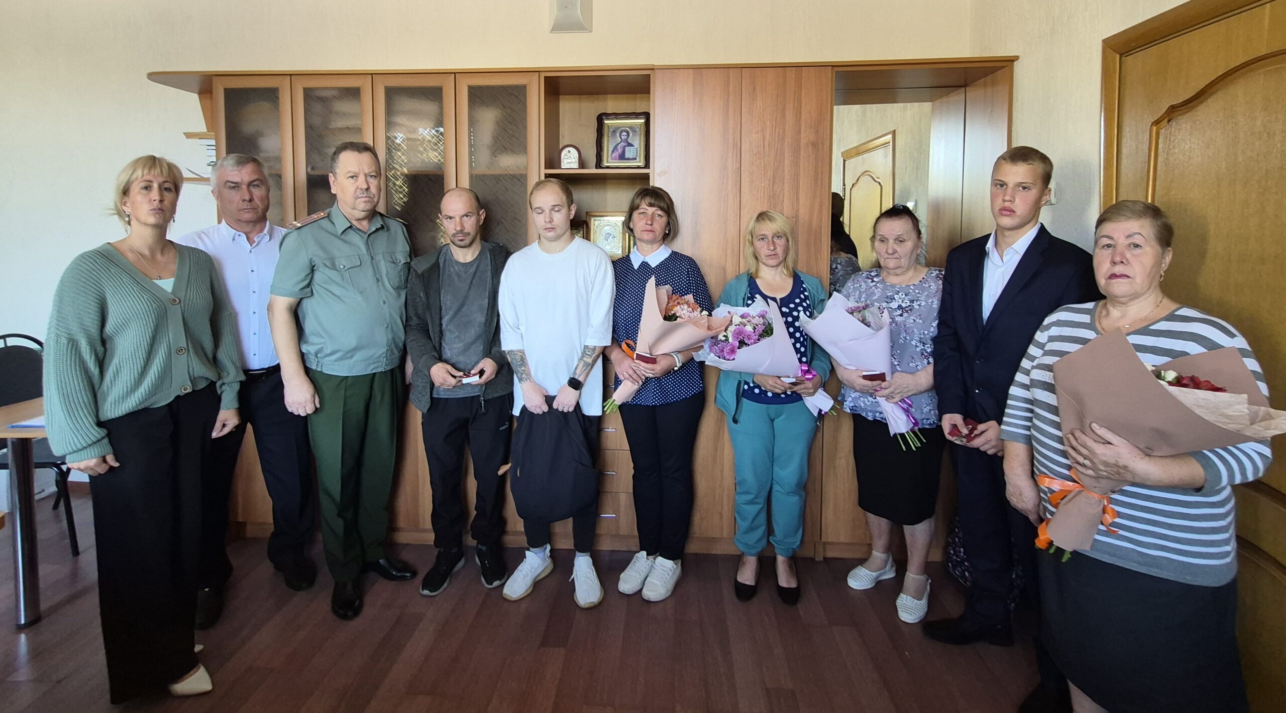 В Почепе вручили ордена Мужества родственникам погибших в СВО