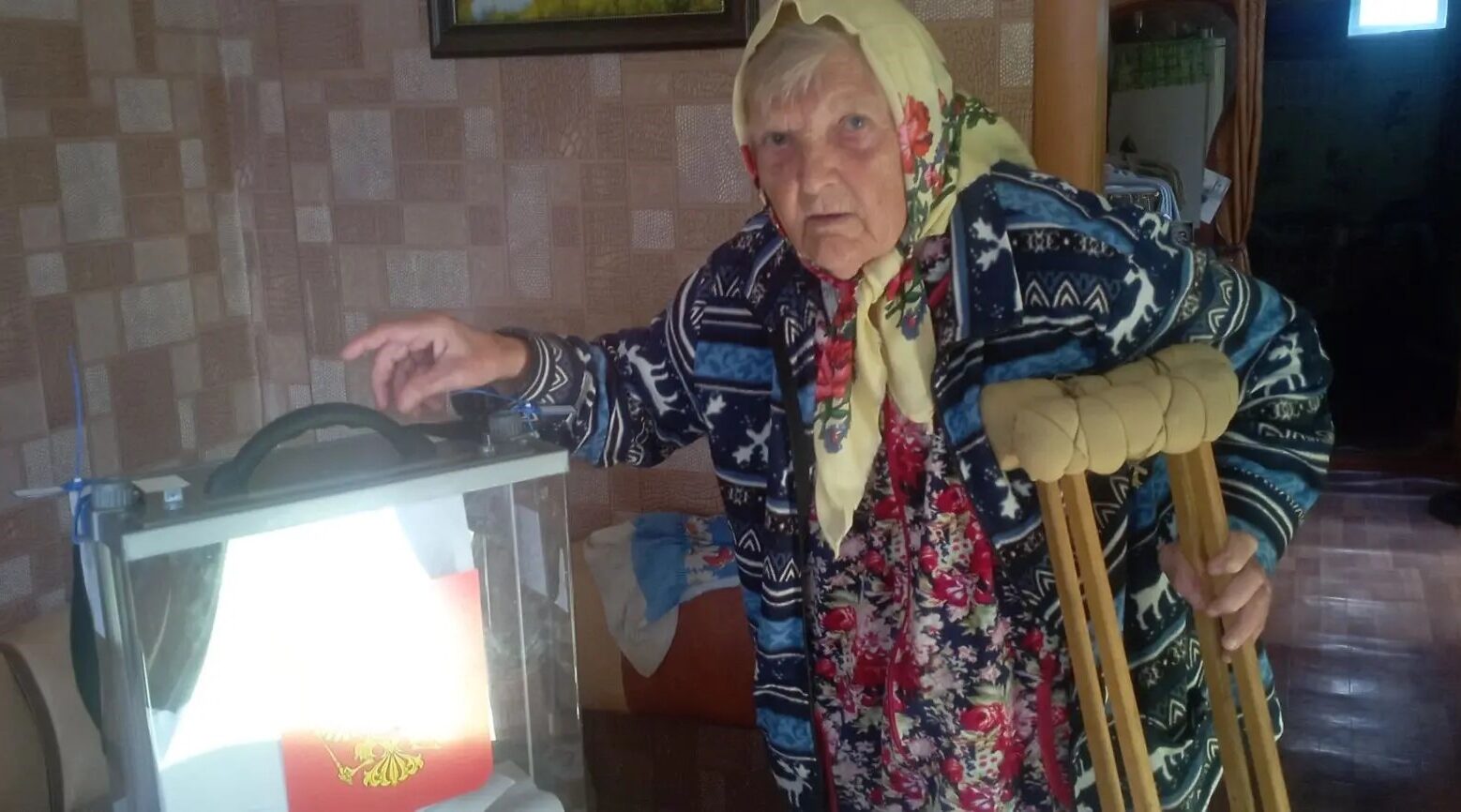 В Почепском районе продолжаются дни досрочного голосования